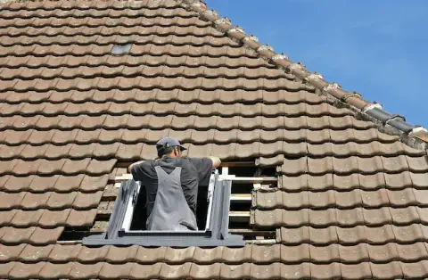 Pose de velux - Saint-Front la Rivière